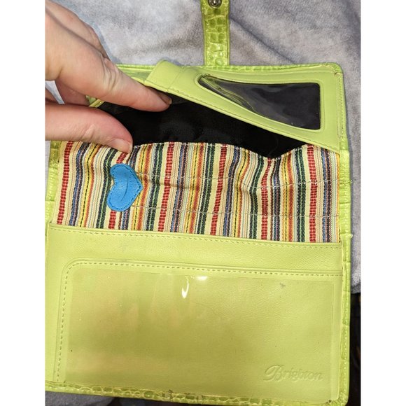 Brighton Vintage Lime Leather Wallet - Picture 9 of 9